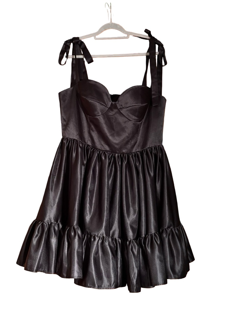 Stacees NWT A-Line Sweetheart Tie-Shoulder Satin Mini Dress in Black